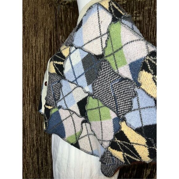 Urban Outfitters Oversized Cropped Patchwork Sweater XS - Picture 4 of 9